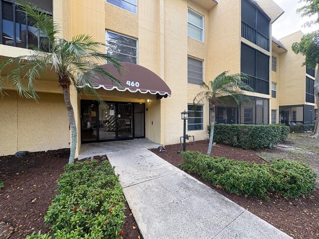 Building Photo - 460 NW 20th St