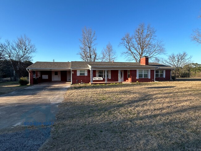 Primary Photo - 2808 W Main St