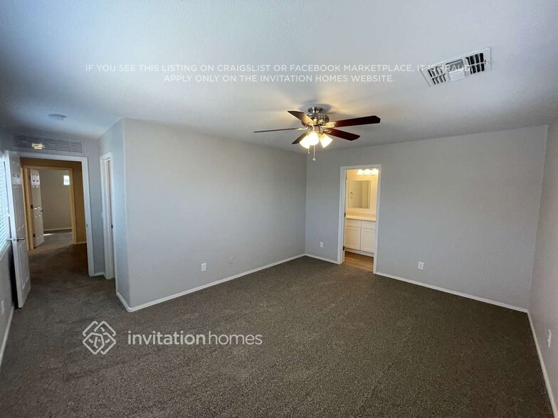 Building Photo - 8413 W Flavia Haven