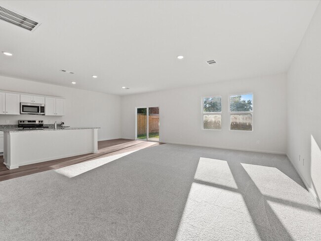 Building Photo - 608 Craven St