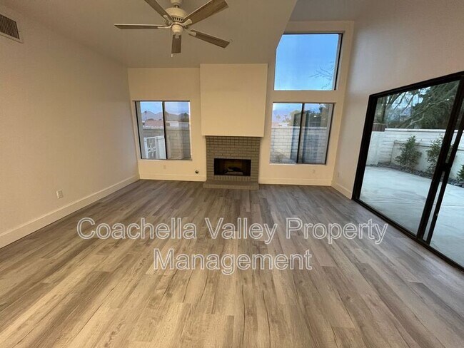 Building Photo - 41682 Aventine Ct
