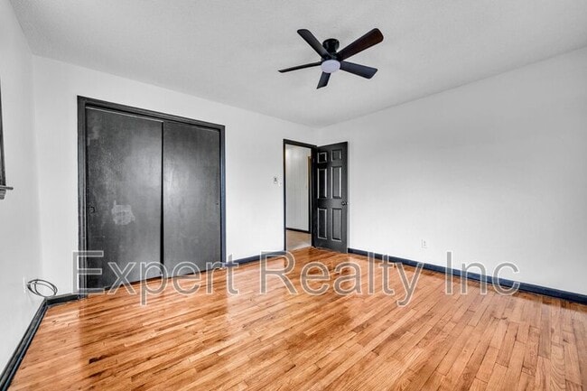 Building Photo - 117 62nd St