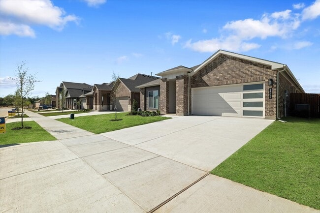 Building Photo - 1704 Woodpecker St