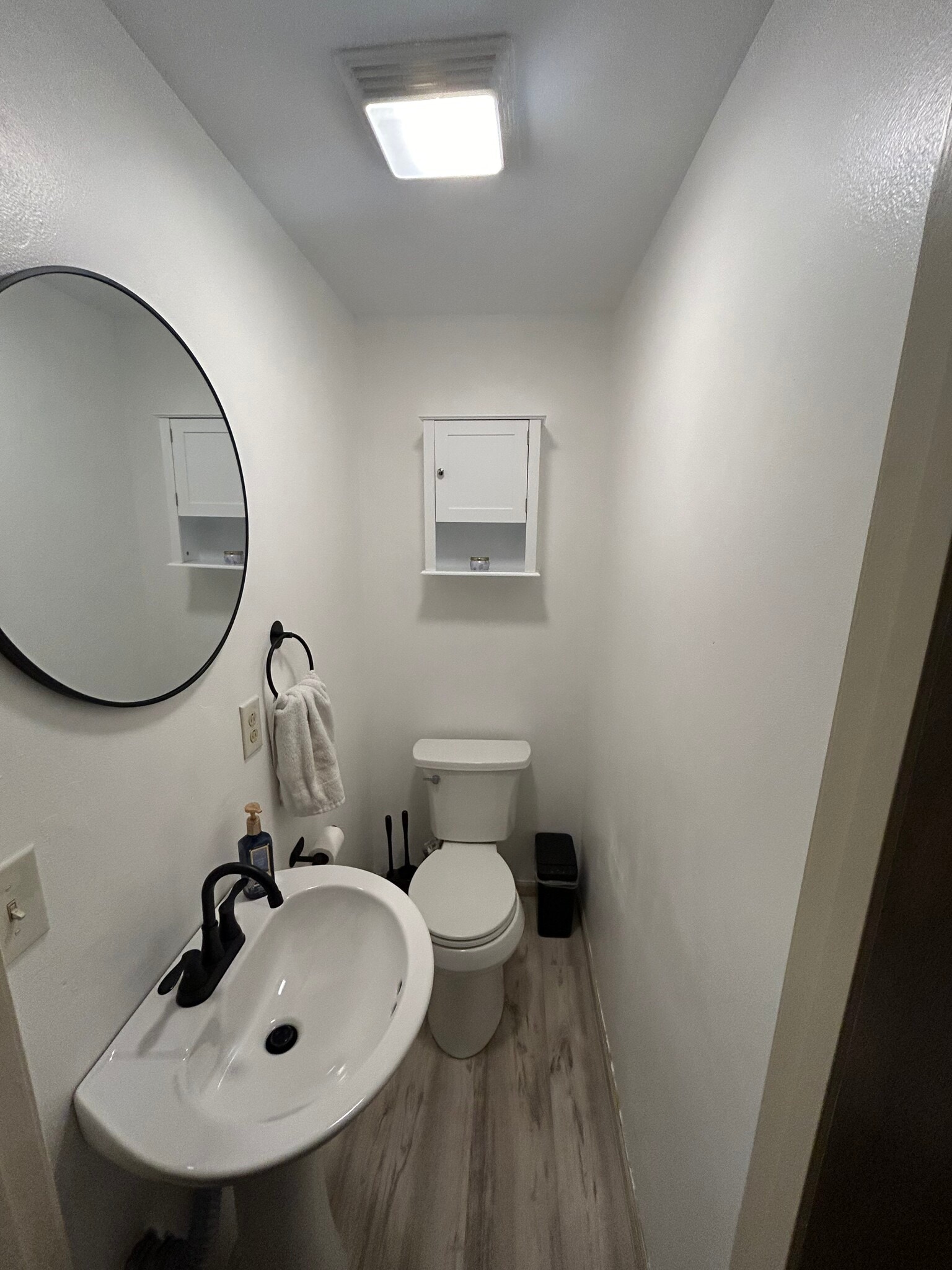 Half bathroom - 14 Chelsea Sq