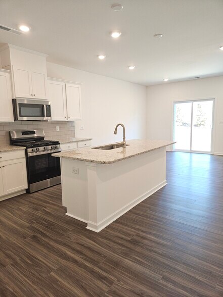 Building Photo - 3164 Lilac Grove Dr