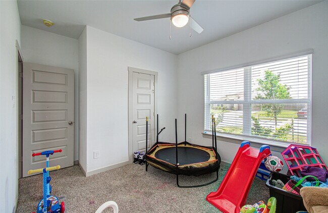 Building Photo - 22 Desert Spring Ln