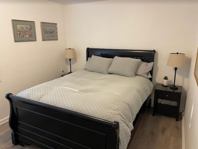 Building Photo - Furnished 2BD/1BTH