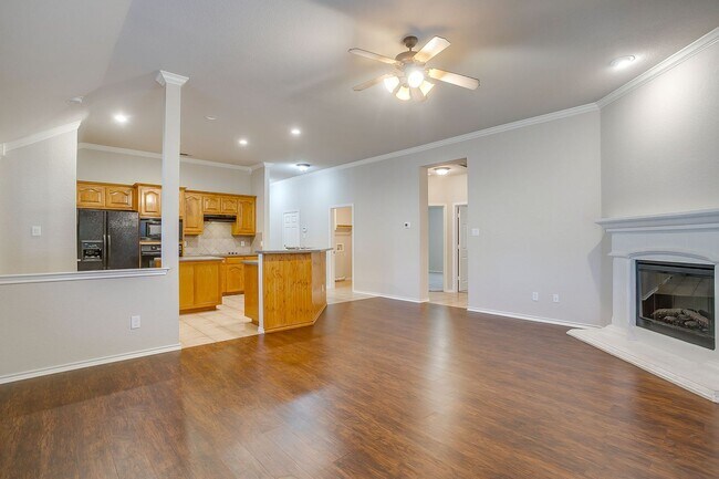 Building Photo - Beautiful Corner Lot Home in North Arlington-  3 Bed, 2 Bath- Ready for New Tenants- Arlington ISD