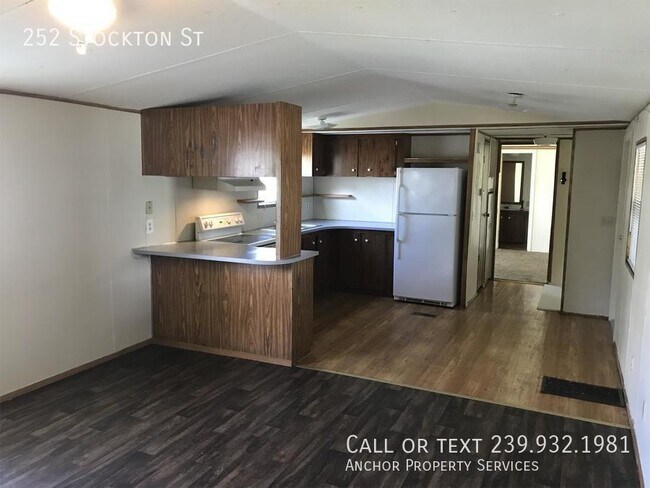 Building Photo - 252 Stockton St