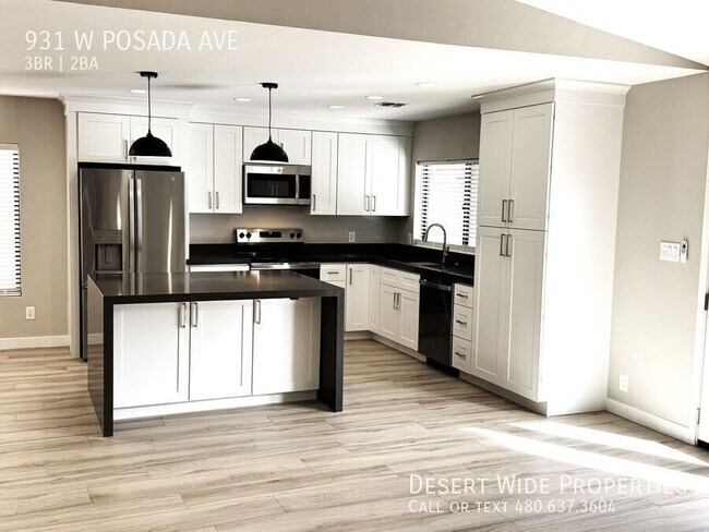 Building Photo - 931 W Posada Ave