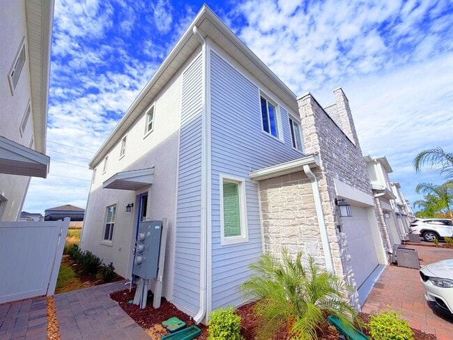 Building Photo - 398 Bogey Dr