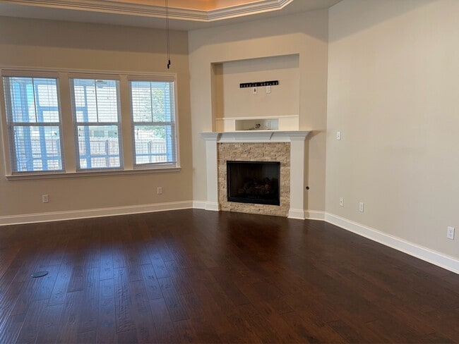 Building Photo - 5081 Bird Nest Trl