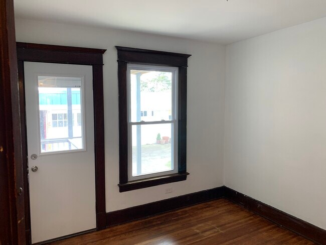 Bedroom 3 - 207 Lafayette Ave