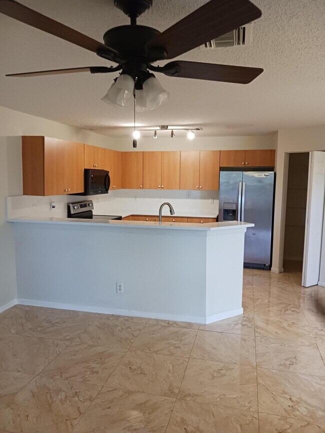Building Photo - 738 Perdido Heights Dr