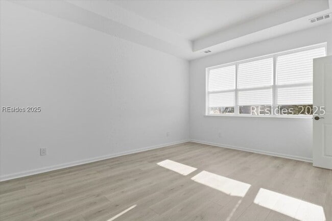 Building Photo - 921 Tropics Ave