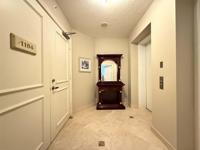 Building Photo - 800 Ocean Dr