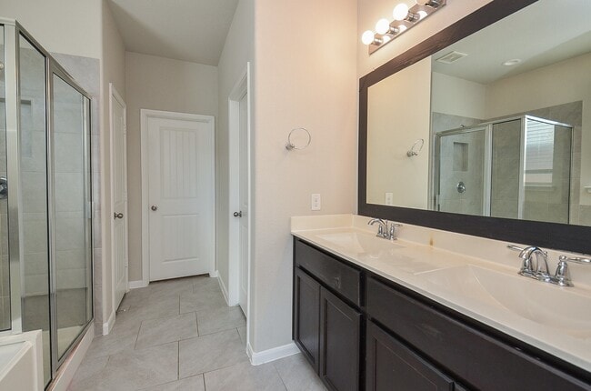 Building Photo - 4015 Prairie Landing Ln