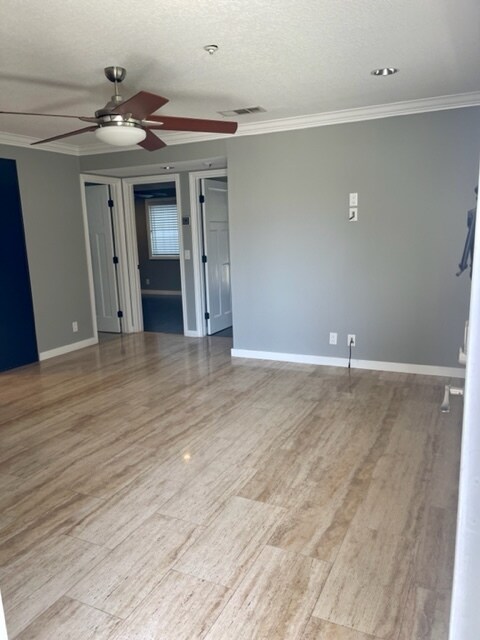 Building Photo - 228 Avenida Santa Barbara