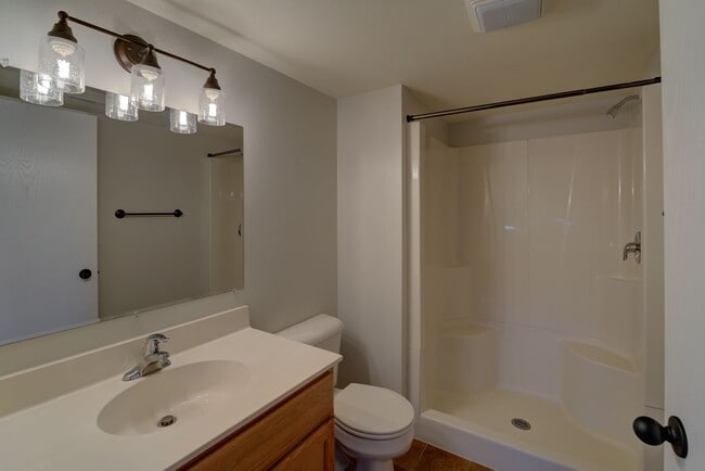 Building Photo - 2770 Sunflower Dr