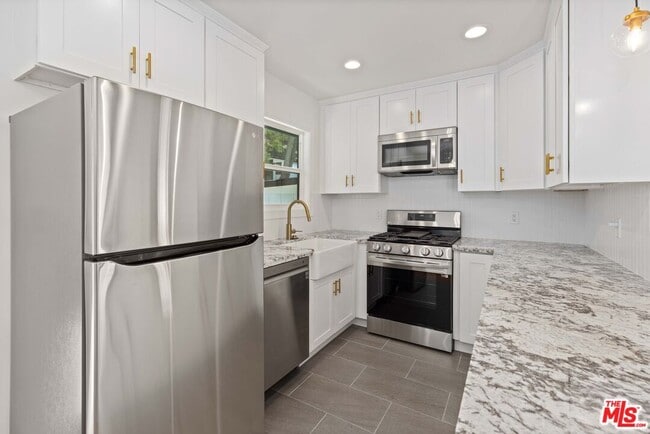 Building Photo - 1942 Chickasaw Ave