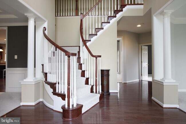 Building Photo - 5569 Jamisons Farm Dr