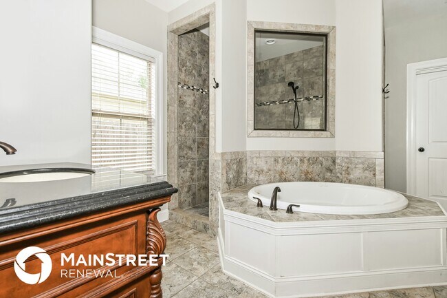 Building Photo - 3537 Avis Ln