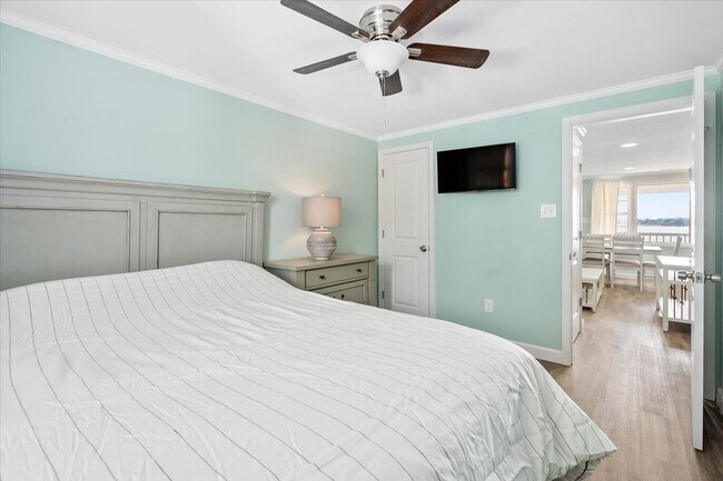 Building Photo - 322 Bayshore Dr