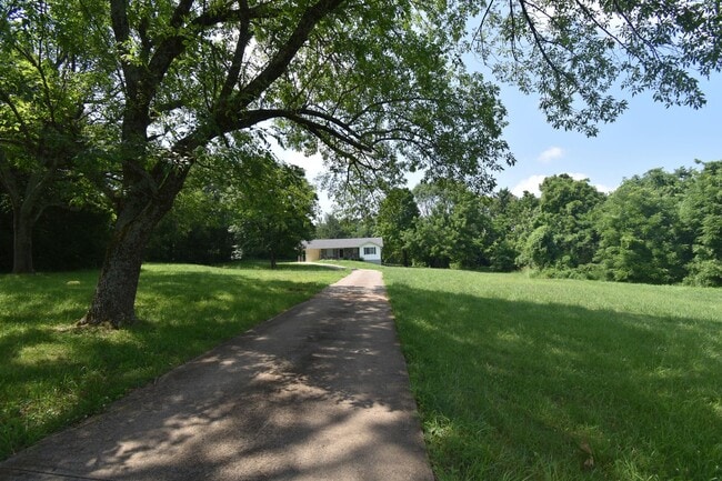 Primary Photo - 2 Bedroom Pet Friendly Home For Rent!