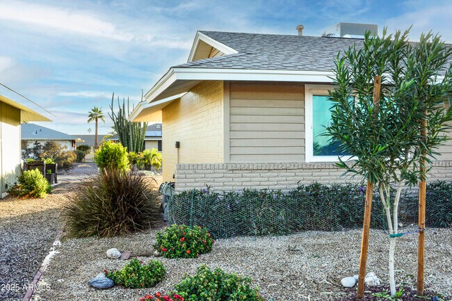 Building Photo - 14801 N Agua Fria Dr