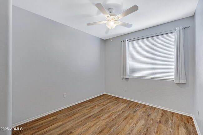Building Photo - 2236 W Periwinkle Way