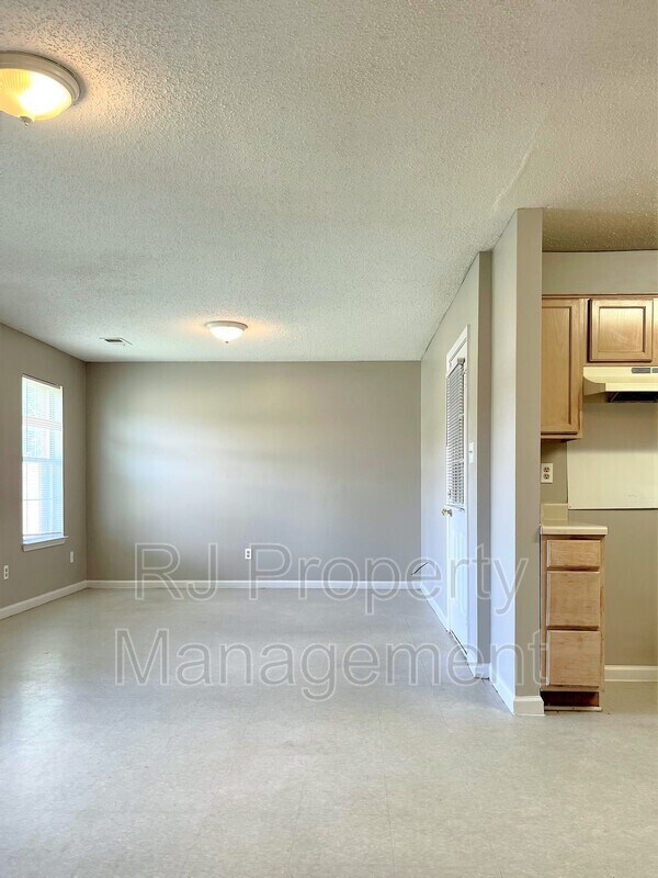 Building Photo - 4297 Kings Valley Cove E