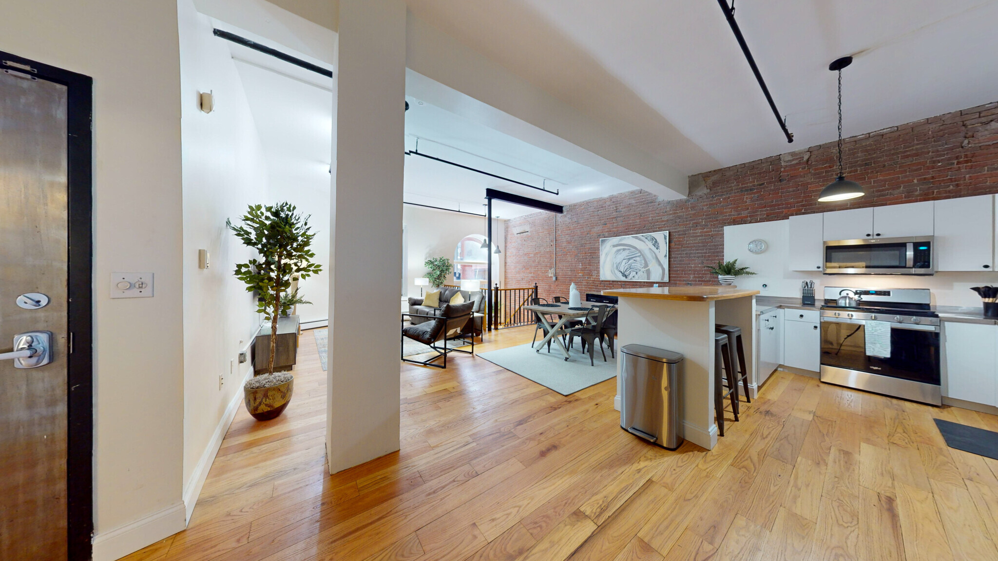 Apt 1D - 13 Stanhope St