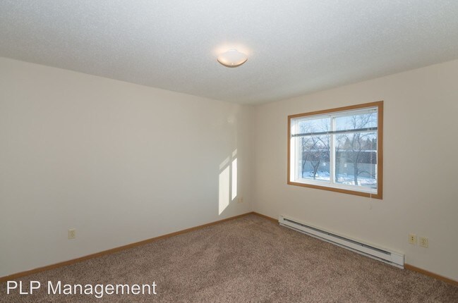 Building Photo - 3 br, 2 bath Apartment - 3577 13th Ave N