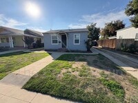 Building Photo - 719 S Church St