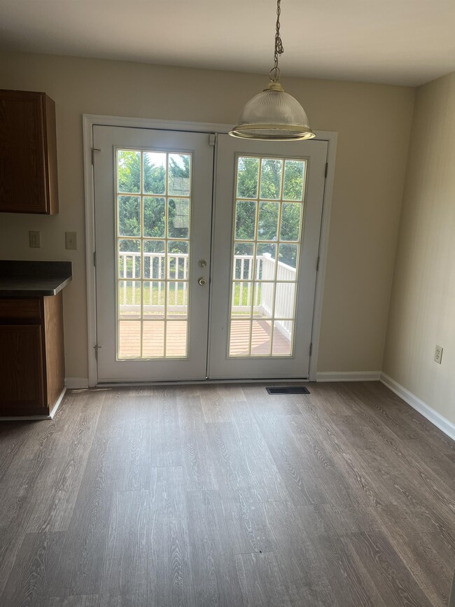 Building Photo - 118 Myatt Ct