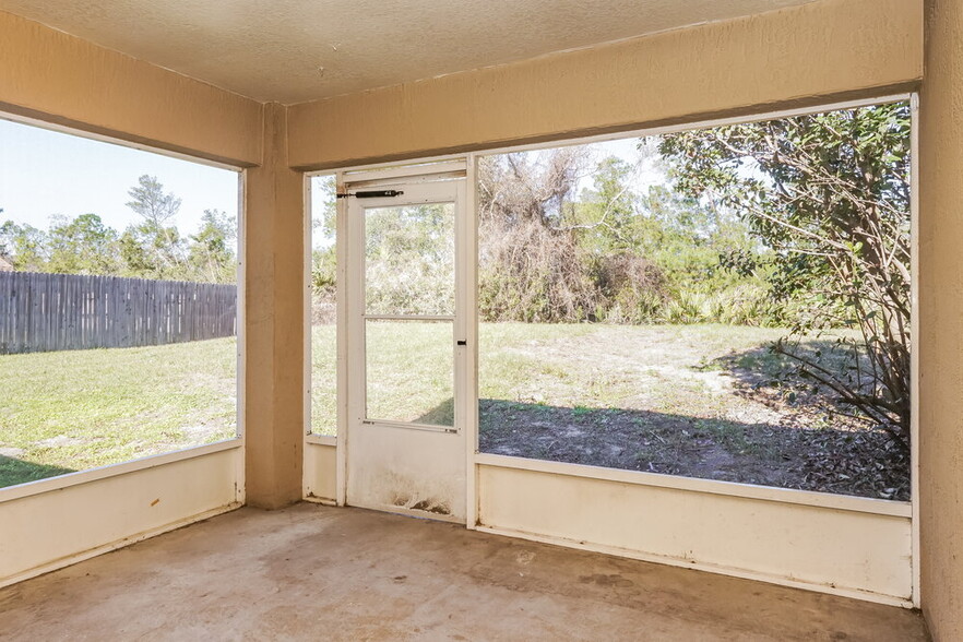 Building Photo - 3164 Covington Dr N