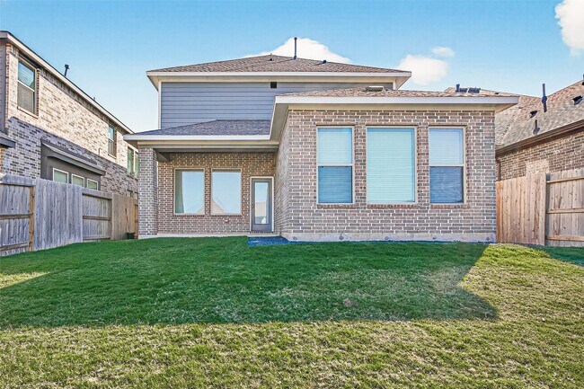 Building Photo - 23754 Pullin Market Dr