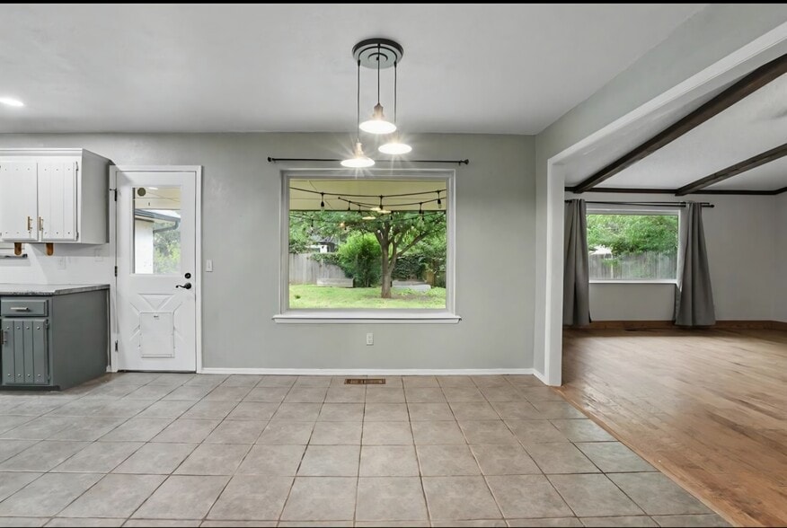 Dining room - 2112 Bentham Pl