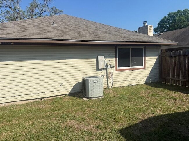 Building Photo - 3114 Clear Wing Ct