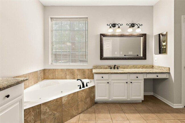 Building Photo - 71 E Sterling Pond Cir