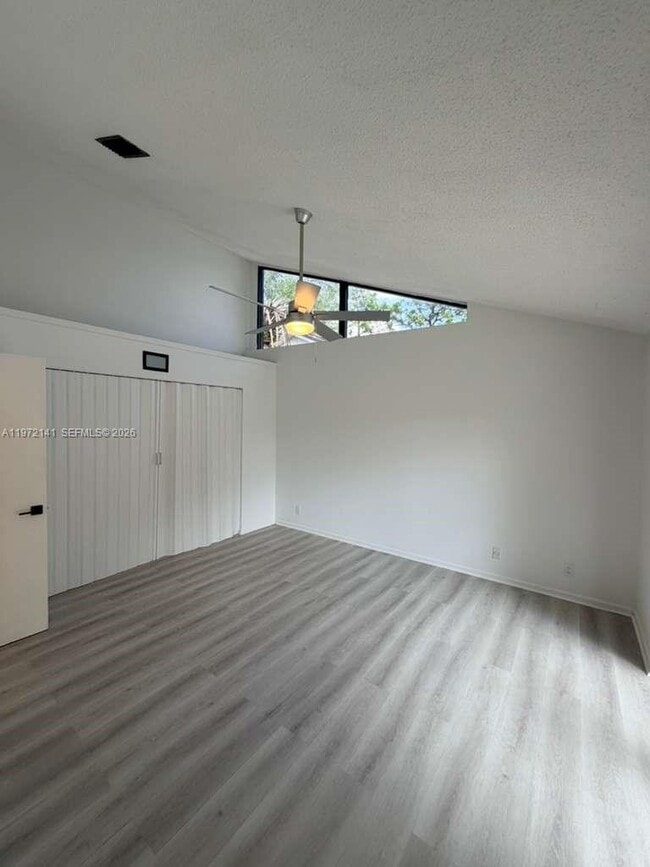 Building Photo - 1350 Periwinkle Pl