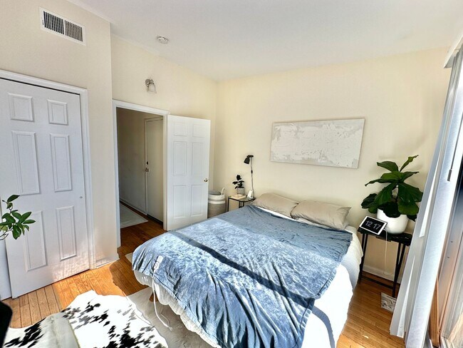 Building Photo - 0394 - Souliotis