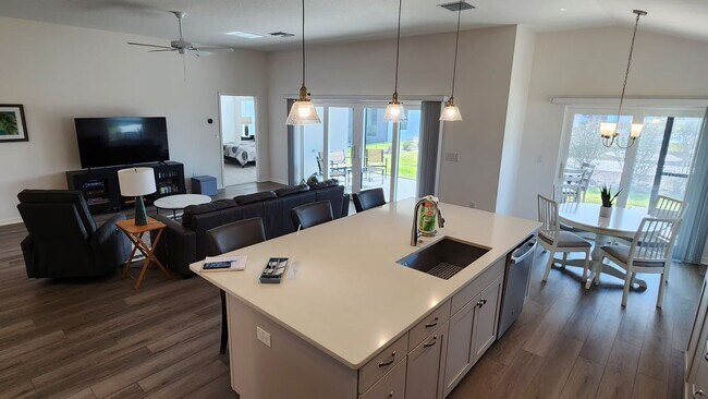 Building Photo - M2650 Quelly (VS-10/%)