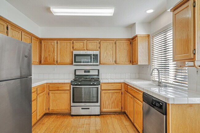 Building Photo - 4902 Hibernia Dr