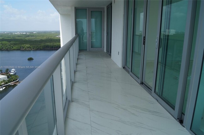 Building Photo - 300 Sunny Isles Blvd