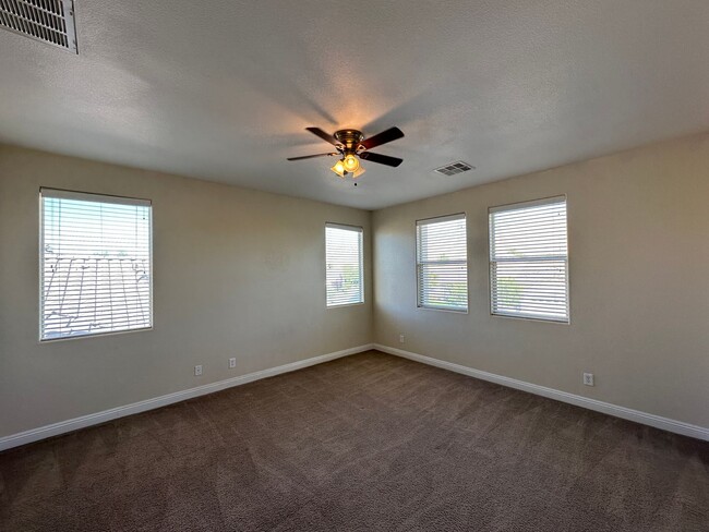 Building Photo - Rhodes Ranch