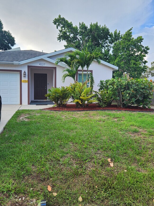 Building Photo - 4227 Larkin St