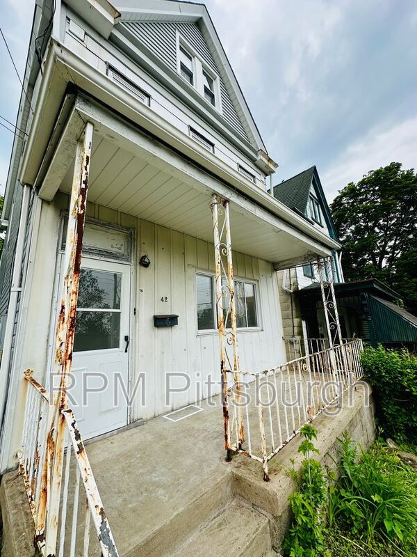 Building Photo - 42 Climax St