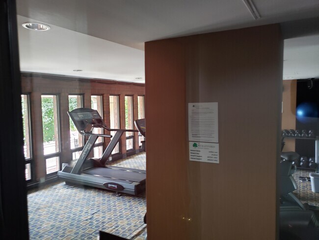 exercise room - 2605 S Indiana Ave