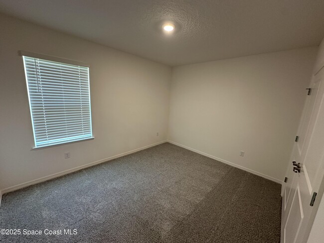 Building Photo - 2154 Ramsdale Dr SE